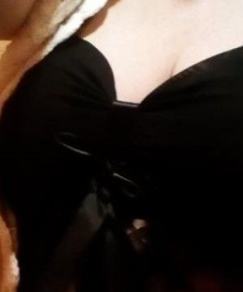 Я буду твоей нежной и любвеобильной девушкой, которая всегда готова исполнить самые горячие твои фантазии. 💋
У меня есть все необходимые ингредиенты для создания незабываемой атмосферы удовольствия: страсть, чувственность и сексуальная энергия. Я умею раскрепоститься и наслаждаться каждым мгновением вместе с тобой. Давай отдохнем от повседневной суеты и погрузимся в роскошный мир наслаждения! 💫
Я предлагаю самые разнообразные услуги, включая классический секс, оральный секс, массаж и другие эротические утехи. В моих объятиях ты найдешь истинное удовлетворение и релаксацию. 😍
Если хочешь, я могу прислать тебе мои фото, чтобы ты убедился в моей исключительной красоте и аппетитной фигуре. Мои клиенты говорят о моей профессиональности и таланте, оставляя только положительные отзывы. 🌸
Я живу в Москве и буду рада встретиться с тобой у себя или приехать к тебе в уютную гостиницу. Помни, что я всегда ценю анонимность и конфиденциальность. Давай сделаем нашу встречу поистине незабываемой и особенной. Обнимаю и жду звонка! 💕 11187, 39 лет